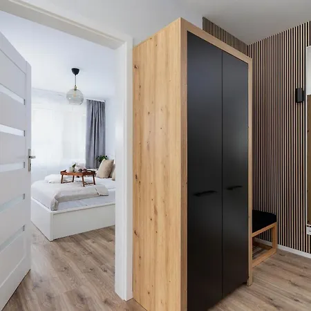 Apartment Cracow Bronowicka With Parking By Renters *