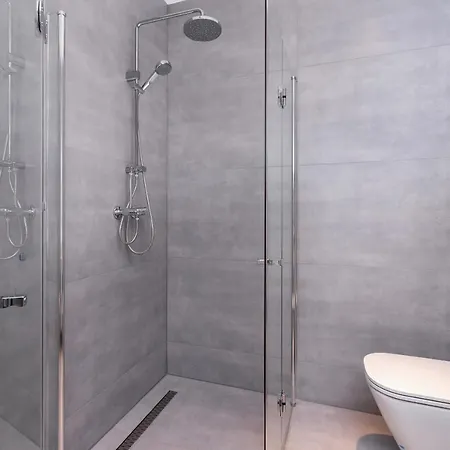 Cracow Bronowicka With Parking By Renters * Krakow