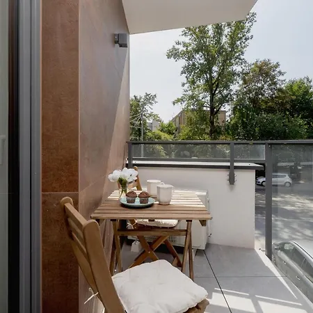 Cracow Bronowicka With Parking By Renters