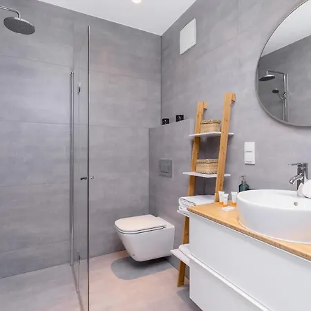 Cracow Bronowicka With Parking By Renters *